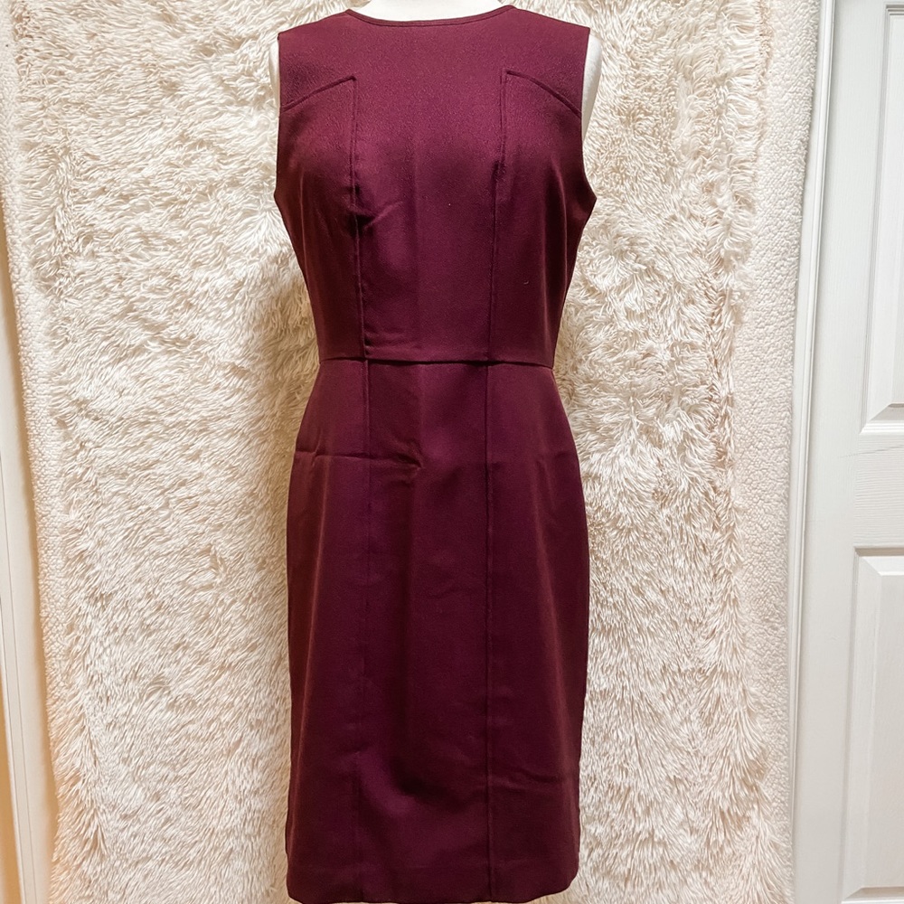 Burgundy sleeveless midi sheath dress